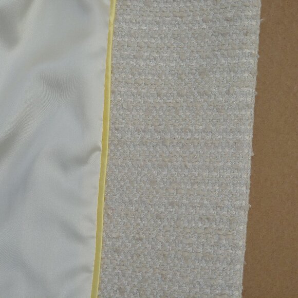 Elegant White Tweed Coat - Picture 12 of 15